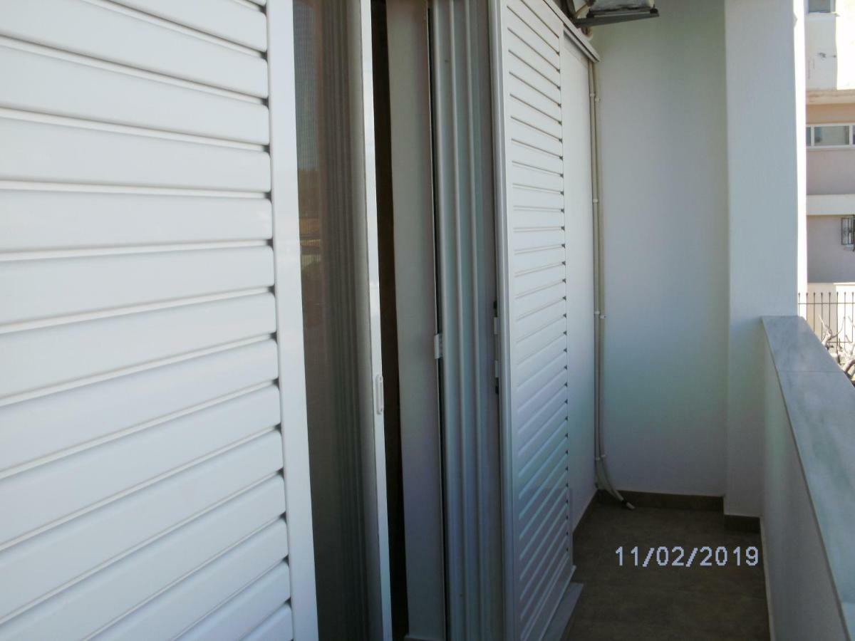 Nina Rooms Loútsa Exterior foto